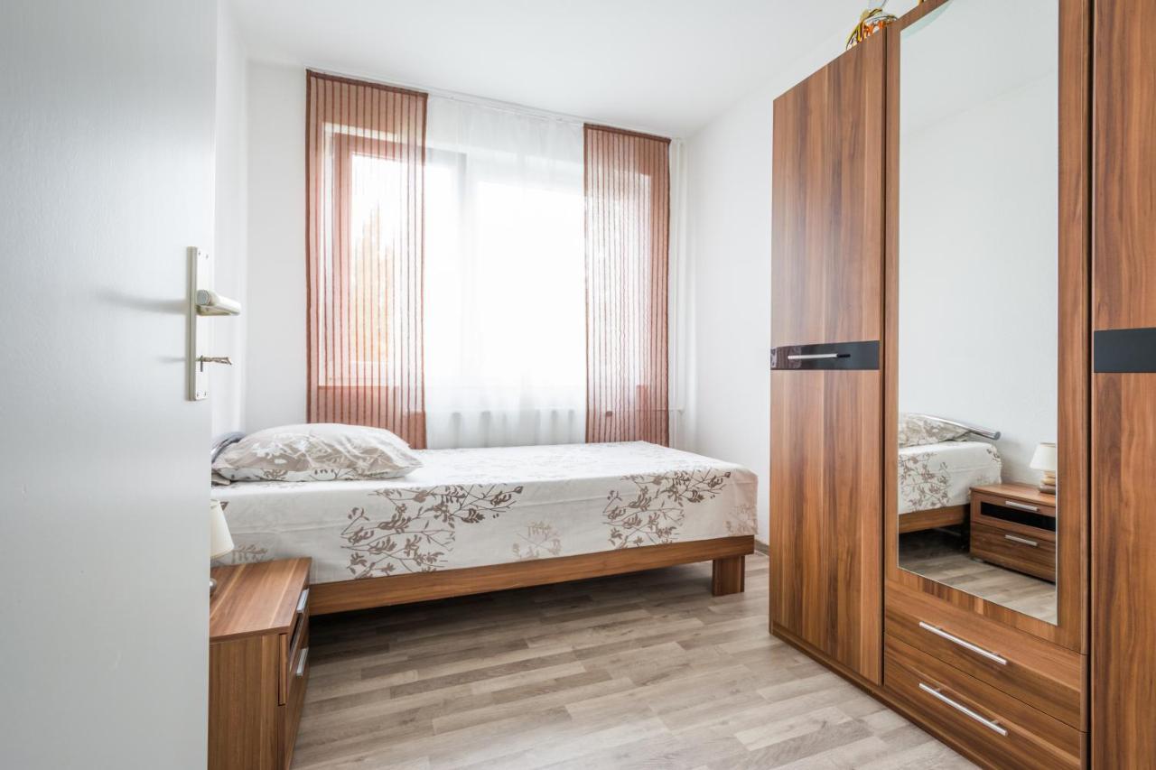 Anyroomdirect Private Apartments Near Hannover Exhibition Room Agency Exterior photo